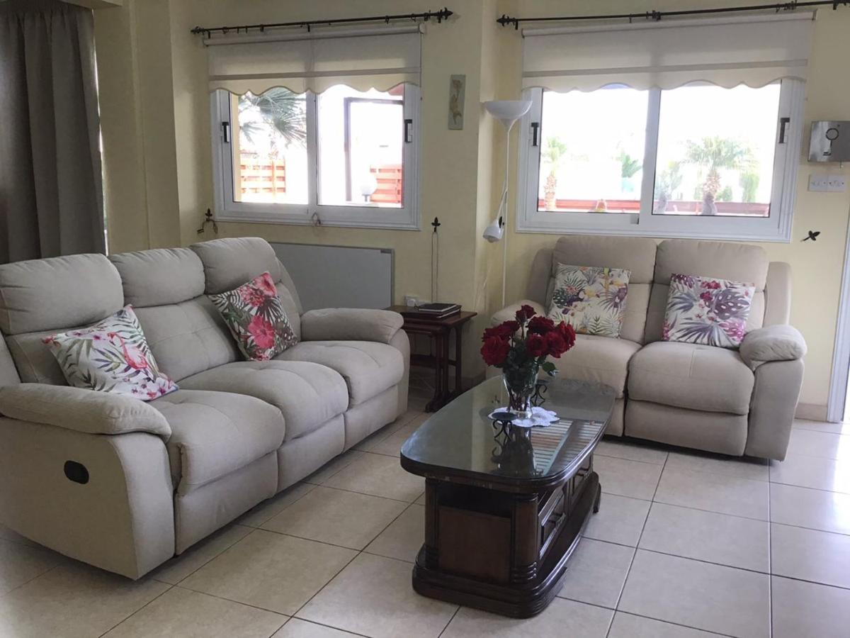 Carolyn Villa Is A Luxury 4-Bedroom Villa With Private Pool In Agia Napa Exterior foto