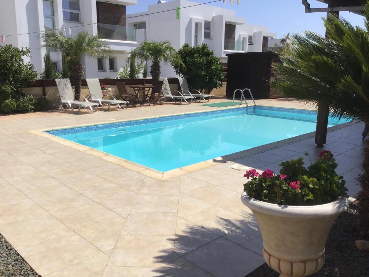 Carolyn Villa Is A Luxury 4-Bedroom Villa With Private Pool In Agia Napa Exterior foto