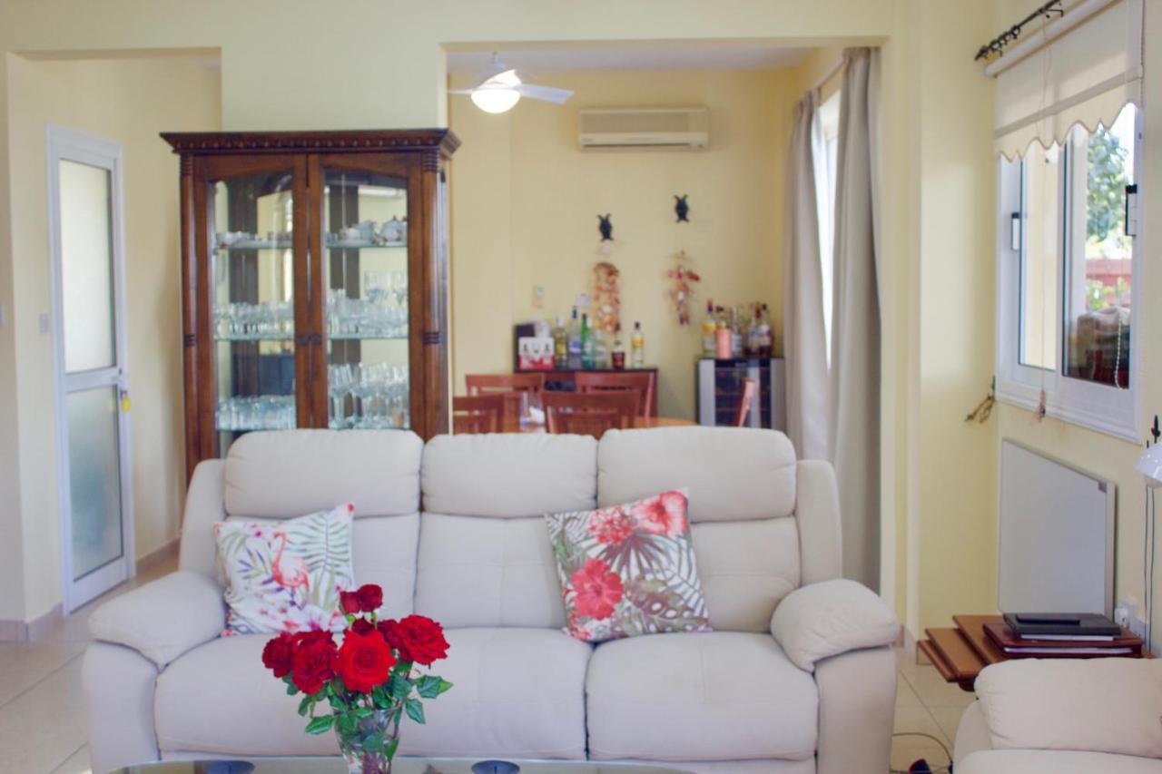 Carolyn Villa Is A Luxury 4-Bedroom Villa With Private Pool In Agia Napa Exterior foto